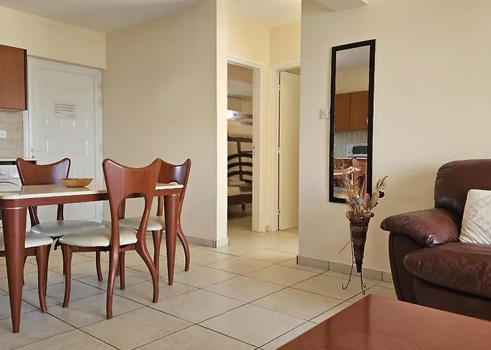 Nissi Golden Sands Privileges Lejlighed *